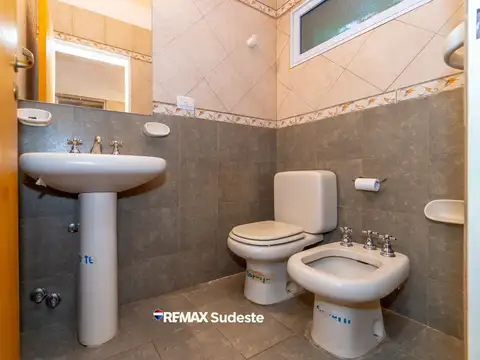 Casa 3 ambientes con 2 baños