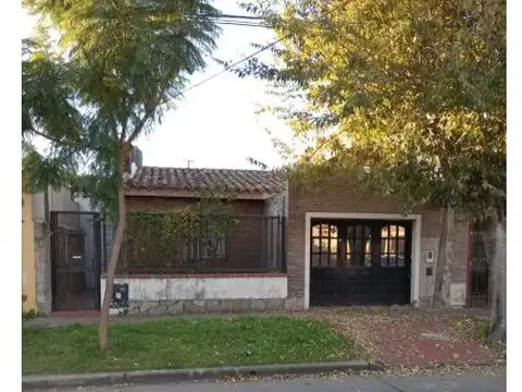 LA  CUMBRE  1134  -  COCHERA DOBLE  - OPORTUNIDAD  -