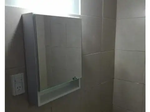 Casa 6 ambientes con 1 baño