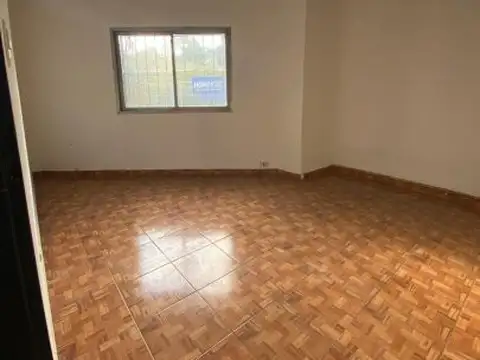 Departamento en Alquiler en Ituzaingo Norte, $ 600.000