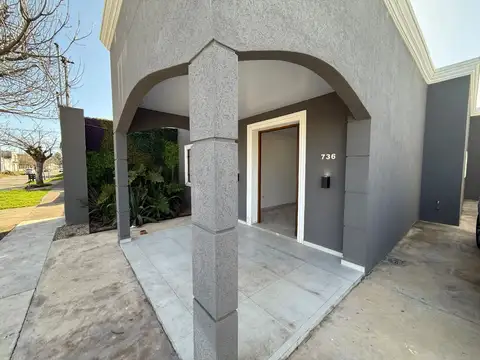Casa - Venta - Argentina, Lobos - BALCARCE 700