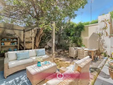 Venta casa a reciclar terreno 334M² patio jardín terraza parrilla Mataderos USAM 700M² vendibles