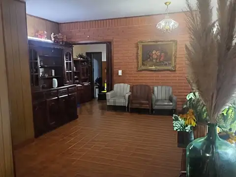 La rioja 700, Piso 0