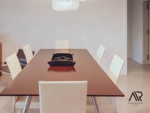 Apartamento en venta de 3 dormitorios c/ cochera en Playa Mansa