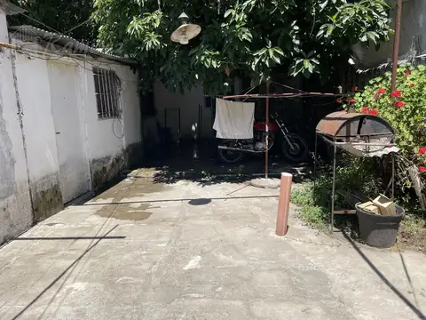 Casa 9 ambientes con 8 baños