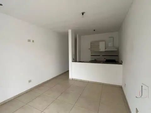 Departamento en Alquiler en Castelar Norte, $ 600.000