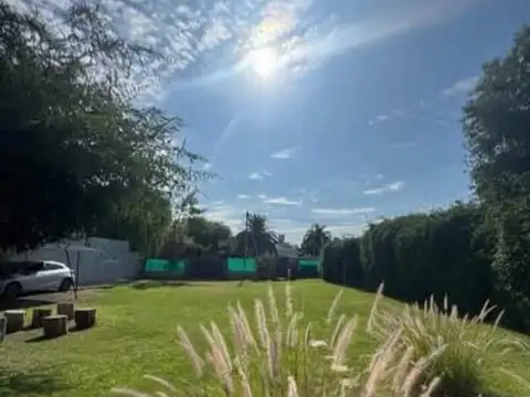 Venta Terreno 870 m2 con pileta y quincho VILLA ALLENDE