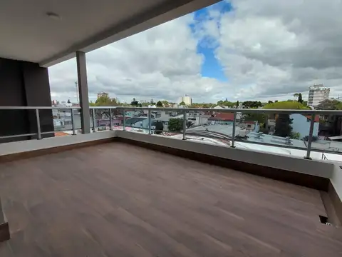 SEMIPISO A ESTRENAR S/AV. MAIPU. VISTA ABIERTA.