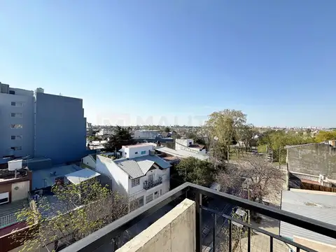 MONOAMBIENTE CON BALCÓN A ESTRENAR