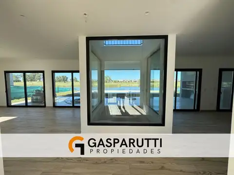 Casa en Venta en El Canton, USD 420.000