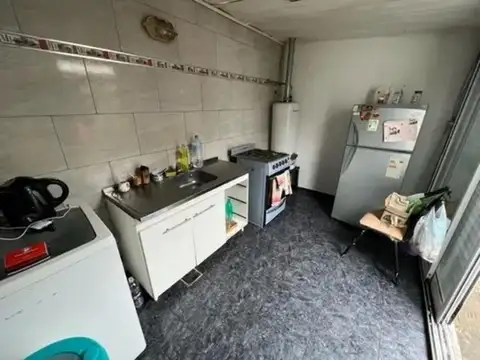 Casa 2 ambientes con 1 baño