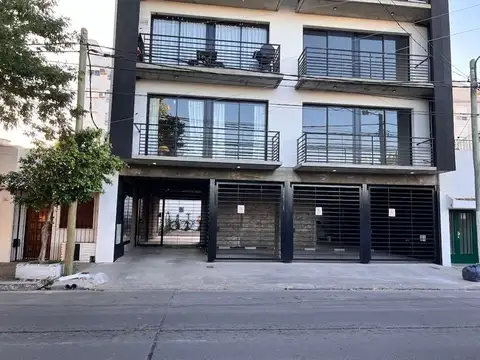 ALQUILER  DEPARTAMENTO CON COCHERA PILAR CENTRO