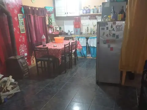 Casa 3 ambientes con 1 baño