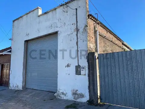 C21 LOPAZZO ESTUDIO INMOBILIARO VENDEMOS predio con galpones