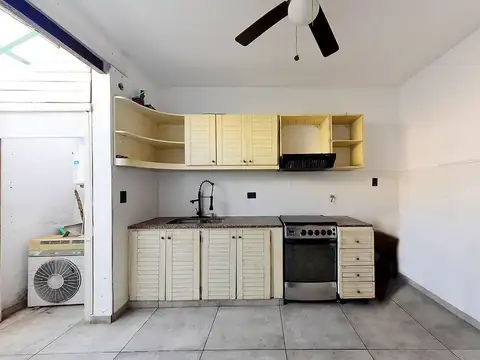 Casa 4 ambientes con 1 baño