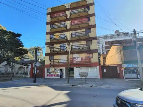 Esquiú 100