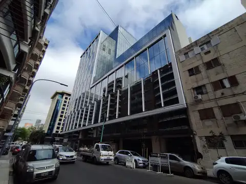 Oficina en Venta con 7 cocheras