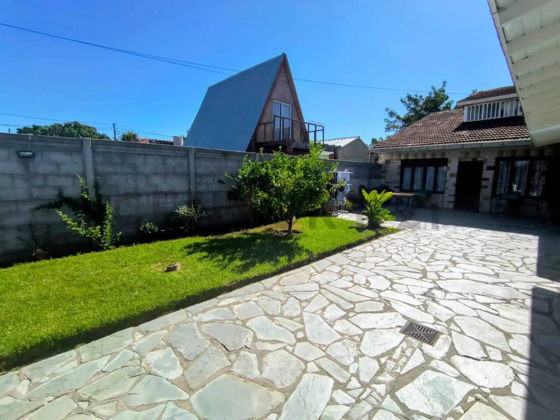 Vendo Casa de 4 ambientes en Barrio 9 de Julio