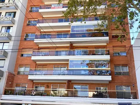 ALQUILER Departamento 4 Ambientes de Categoría, Villa del Parque.