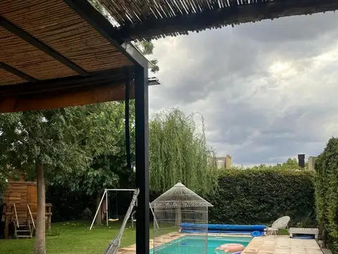 CASA CATEGORÍA BARRIO LAGO DEL TORREÓN 