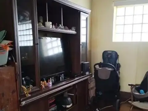 Av. Juan Bautista Alberdi 200