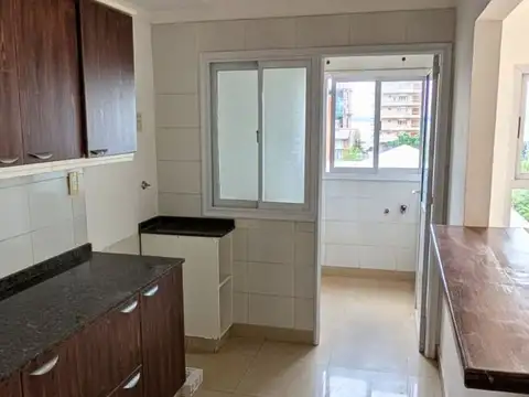 Departamento en Alquiler con 1 cocheras