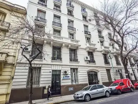 Viamonte 2500, Piso 2
