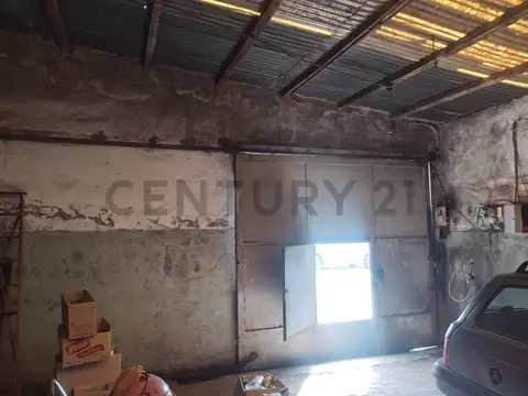 Galpon en Venta 40  mts Fondo