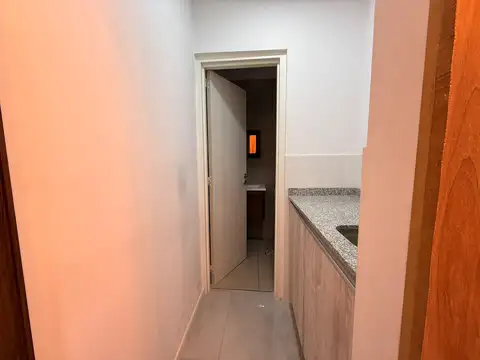 Local en Venta en Luis Agote, USD 97.000