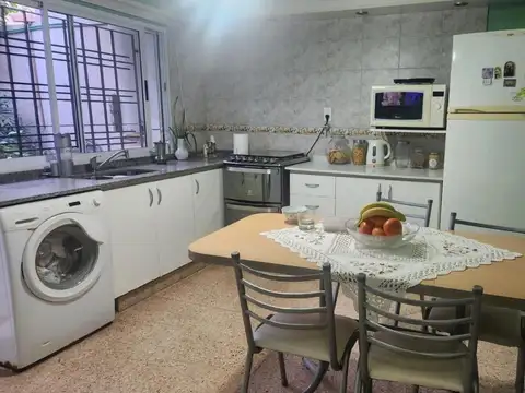 Casa en venta 4 ambientes en Martinez