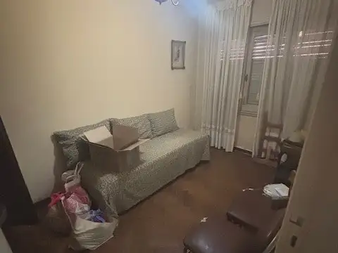 Villa Urquiza: Casa Sobre Lote de 8,66 X 25,90 con Fondo Libre de 13 m