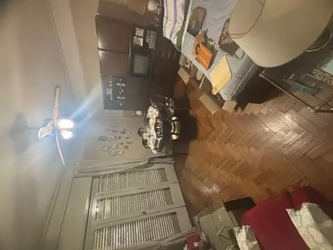 Villa Urquiza: Casa Sobre Lote de 8,66 X 25,90 con Fondo Libre de 13 m