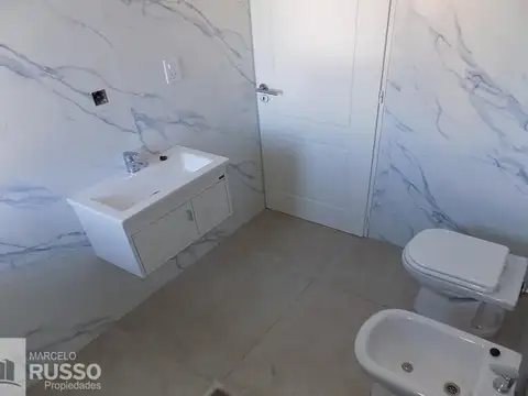 DEPTO. SEMI PISO 3 AMBIENTES A ESTRENAR - APTO CREDITO