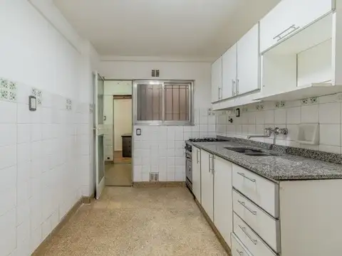 Av Juan B Justo 4000 , Piso 1