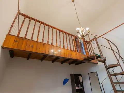 Depto Tipo Casa en Venta en Caballito, USD 120.000