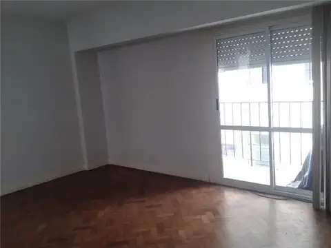 Av Libertador 2600, Piso 7