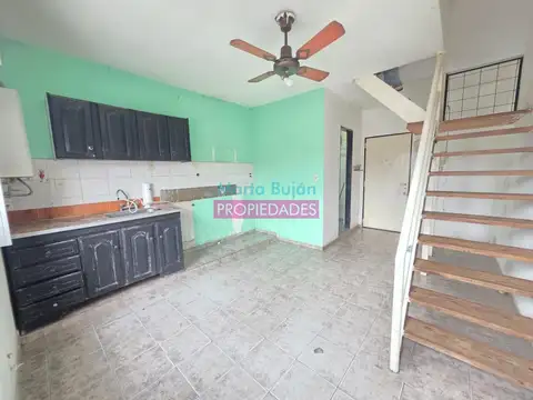 Depto Tipo Casa en Alquiler de 3 ambientes