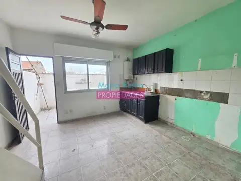 Depto Tipo Casa en Alquiler en Isla Maciel, $ 480.000