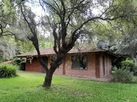 venta Casa 2 ambientes, pileta, calle M. Cané, Parque Sakura, Exalt. de la Cruz