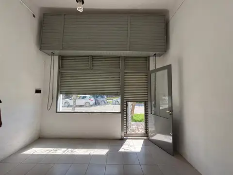 Local en Alquiler en Roldan, $ 450.000