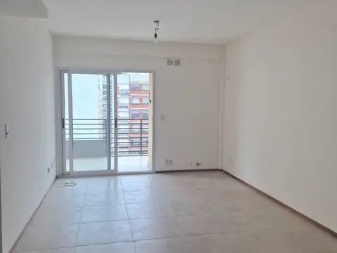 Villa Urquiza Excelente dos ambientes amplios ctfte muy luminosos con balcón aterrazado con parrilla