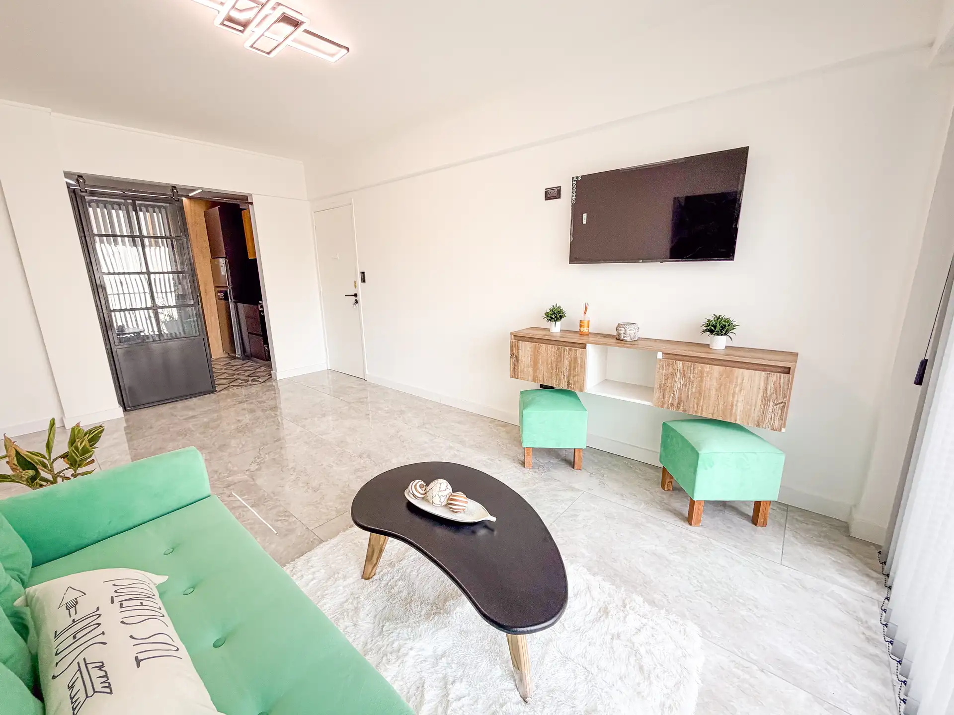 Depto 3 amb, 62m² reciclado con balcón corrido — Córdoba y Rivadavia