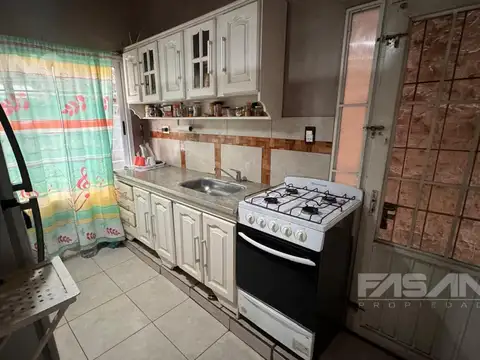 CASA MULTIFAMILIAR EN VENTA - MORENO