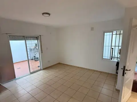 Depto Tipo Casa en Venta con 1 cocheras