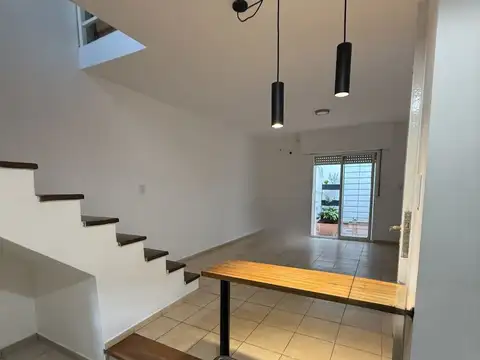 Depto Tipo Casa en Venta de 2 dormitorios