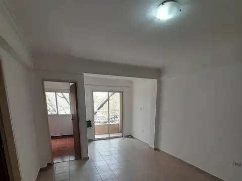 Departamento en Alquiler en La Plata, $ 450.000
