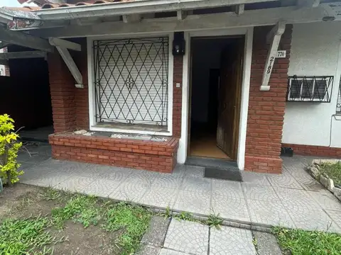 Casa en Venta en Ciudad Jardin Del Palomar, USD 175.000