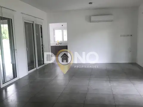 Casa en Venta en Berazategui, USD 480.000