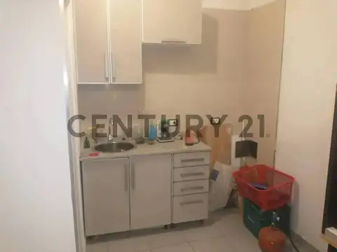 Esmeralda 500, Piso 0