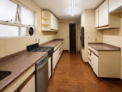 Departamento 5 ambientes con 3 baños